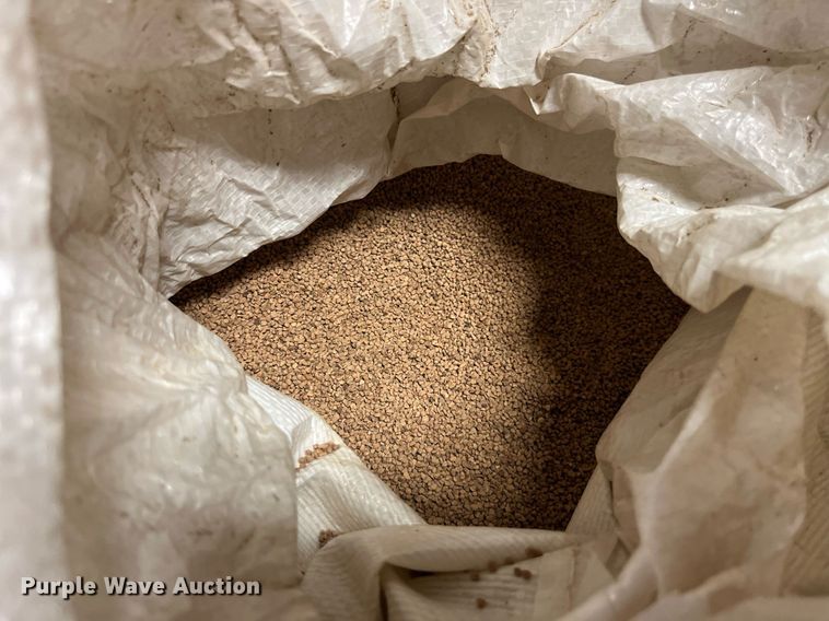 image for item LA9935 1996 Clemco 1642  sandblaster