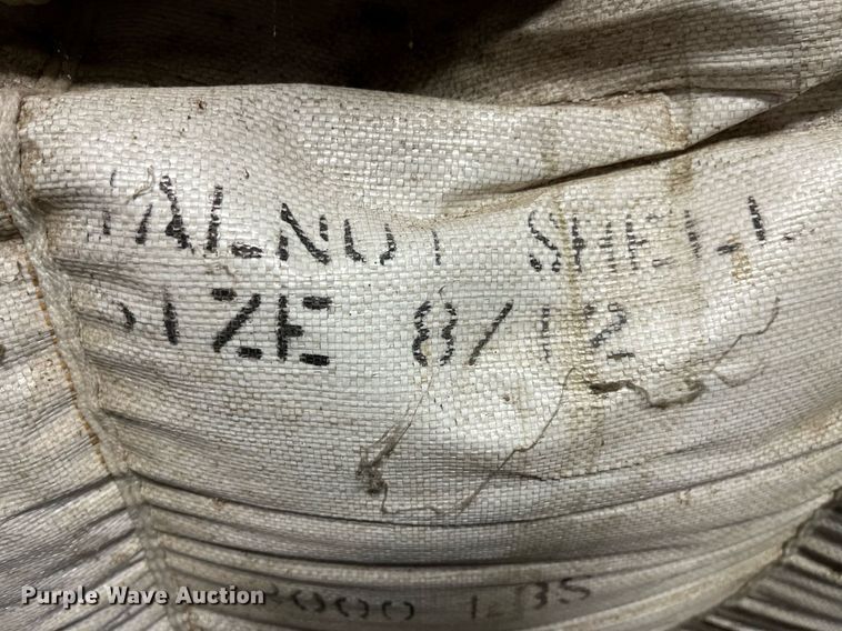 image for item LA9935 1996 Clemco 1642  sandblaster