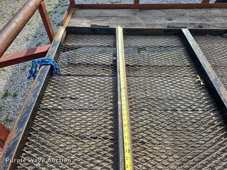 image for item LE9331 Utility trailer