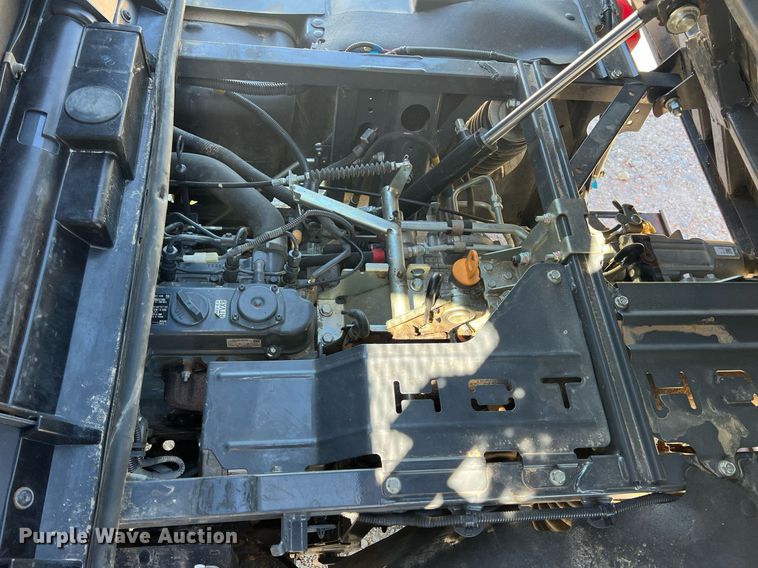 image for item LG9077 2015 Kubota RTV-X900  utility vehicle