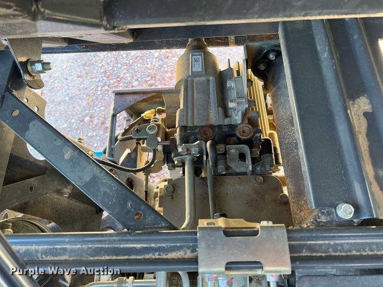 image for item LG9077 2015 Kubota RTV-X900  utility vehicle