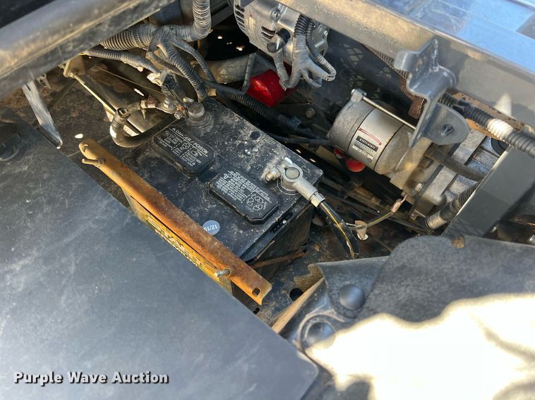 image for item LG9077 2015 Kubota RTV-X900  utility vehicle