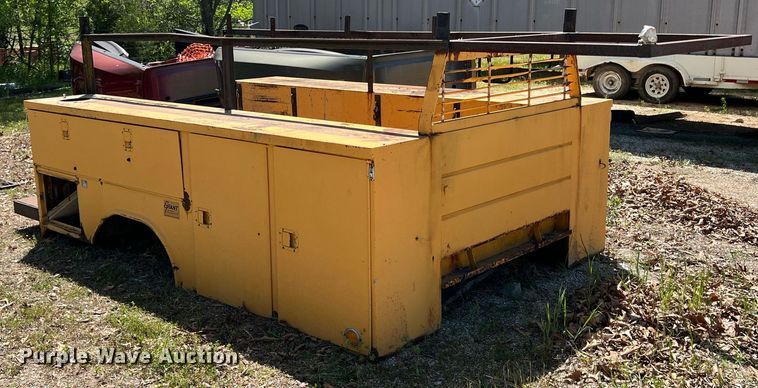 image for item LG9092 Utility bed