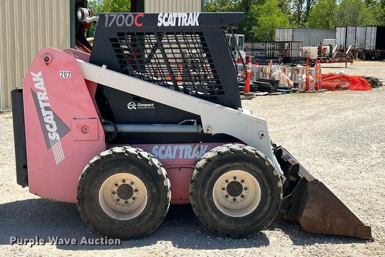 image for item LG9094 Scat Trak 1700C  skid steer loader