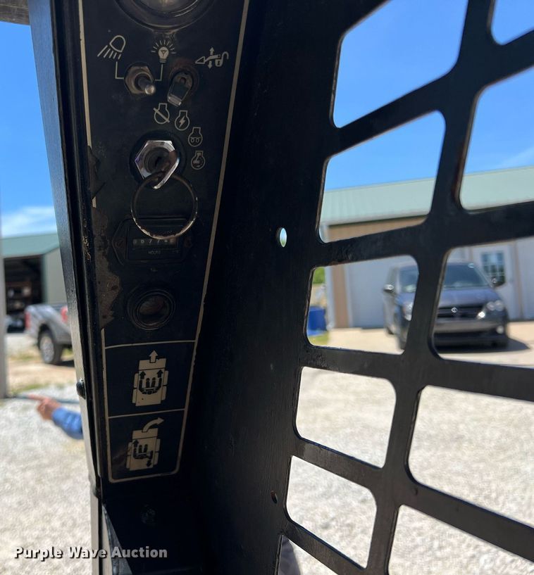 image for item LG9094 Scat Trak 1700C  skid steer loader