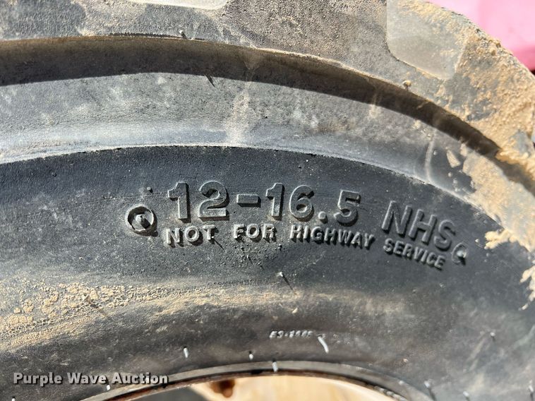 image for item LG9094 Scat Trak 1700C  skid steer loader