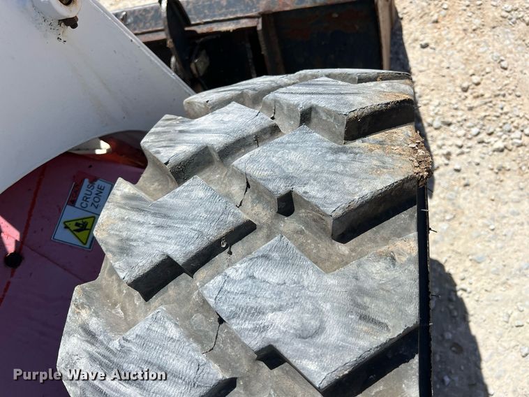 image for item LG9094 Scat Trak 1700C  skid steer loader