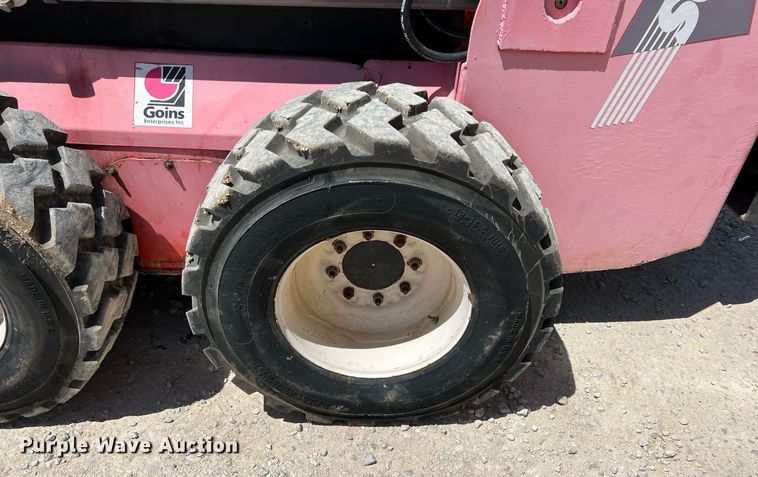 image for item LG9094 Scat Trak 1700C  skid steer loader