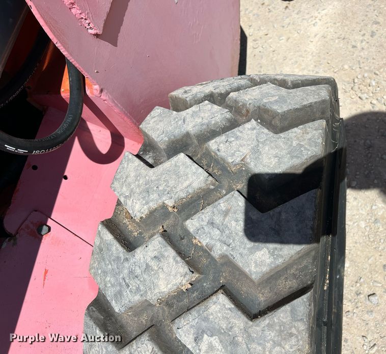 image for item LG9094 Scat Trak 1700C  skid steer loader