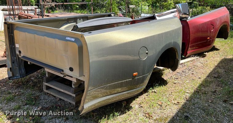 image for item LG9096 (2) Dodge pickup beds