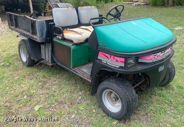 image for item LH9567 1999 Cushman Turf-Truckster  utility vehicle