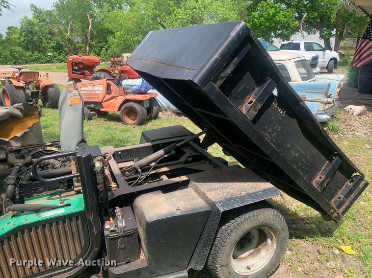 image for item LH9567 1999 Cushman Turf-Truckster  utility vehicle