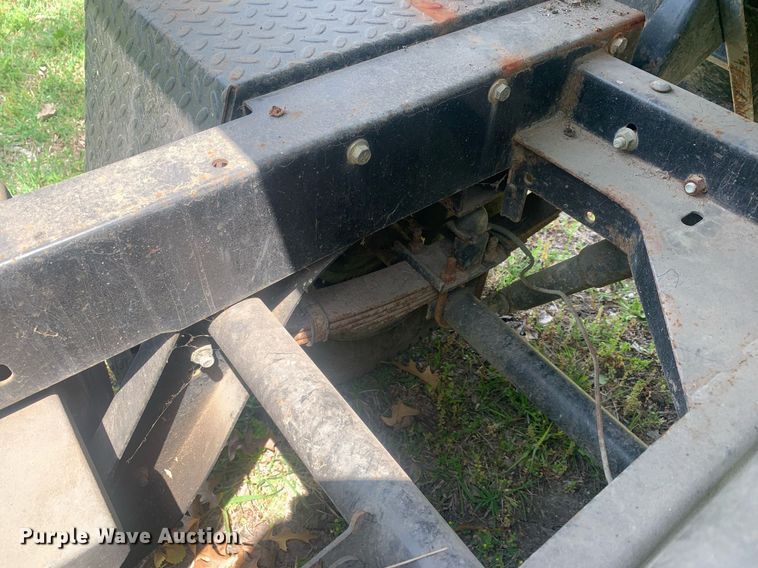 image for item LH9567 1999 Cushman Turf-Truckster  utility vehicle