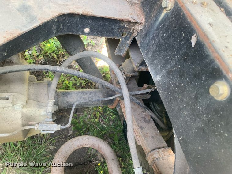 image for item LH9567 1999 Cushman Turf-Truckster  utility vehicle