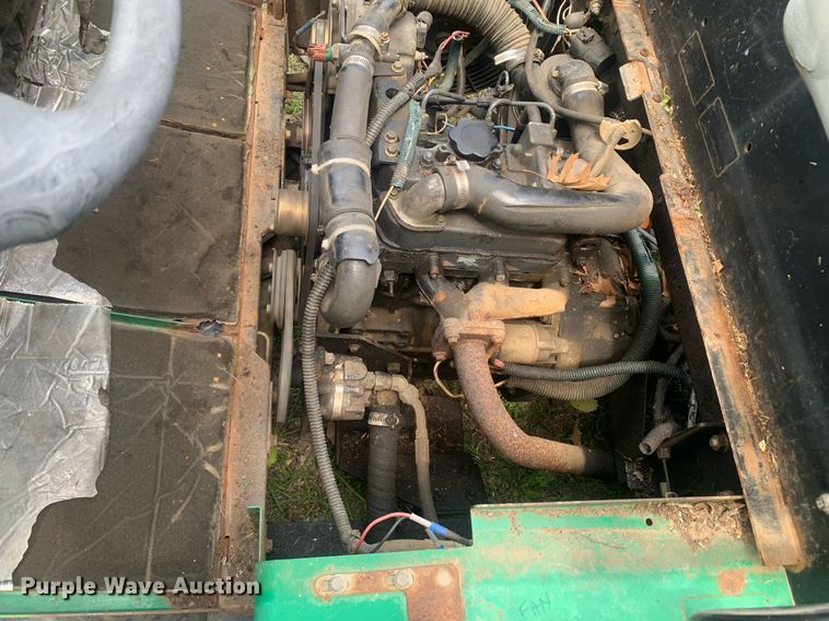 image for item LH9567 1999 Cushman Turf-Truckster  utility vehicle