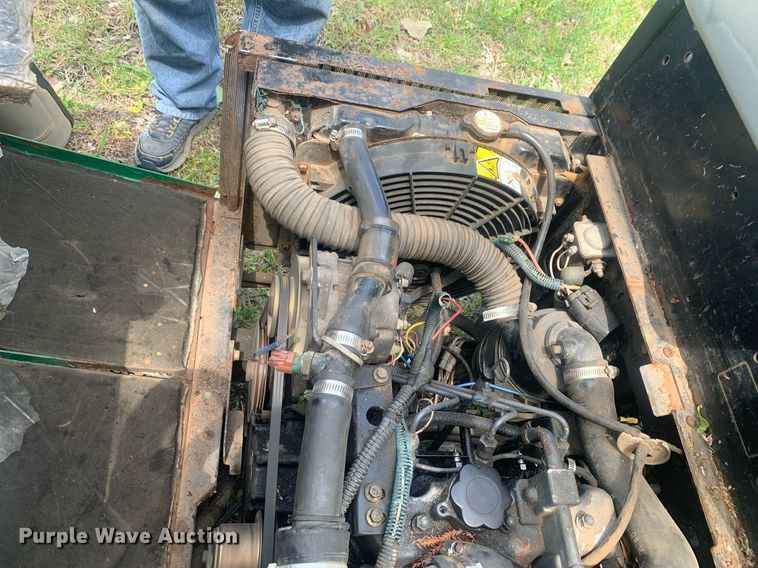 image for item LH9567 1999 Cushman Turf-Truckster  utility vehicle