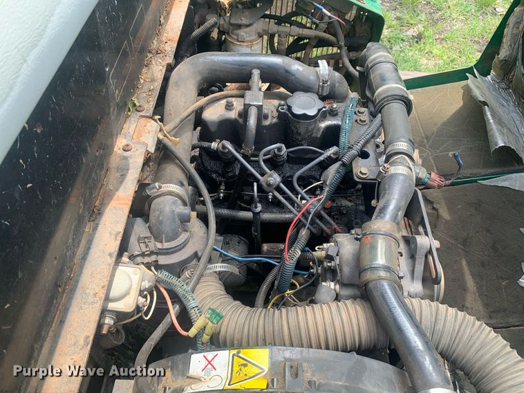 image for item LH9567 1999 Cushman Turf-Truckster  utility vehicle