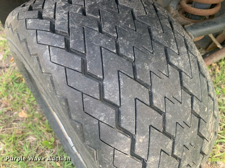 image for item LH9567 1999 Cushman Turf-Truckster  utility vehicle