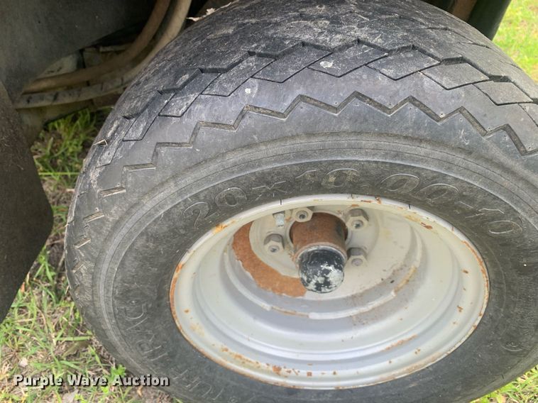 image for item LH9567 1999 Cushman Turf-Truckster  utility vehicle