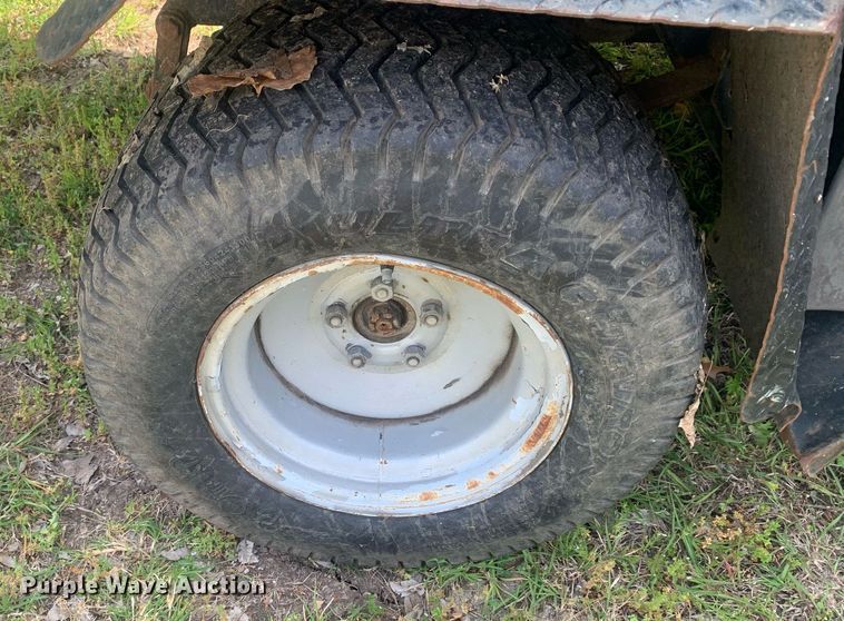 image for item LH9567 1999 Cushman Turf-Truckster  utility vehicle