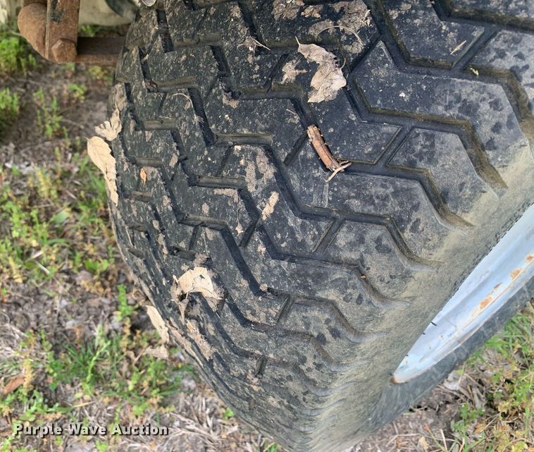 image for item LH9567 1999 Cushman Turf-Truckster  utility vehicle