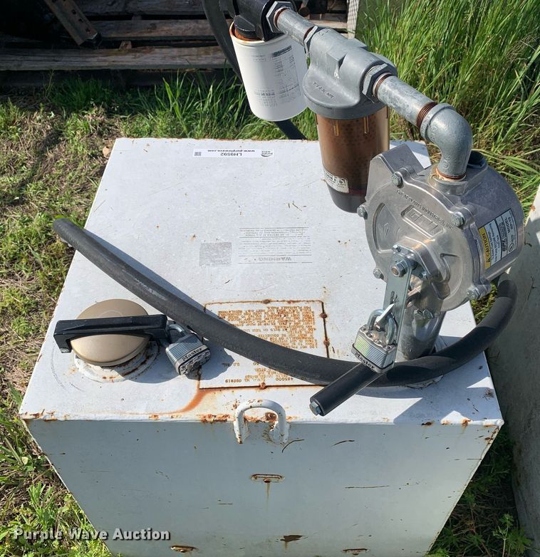 image for item LH9592 (6) auxiliary fuel tanks