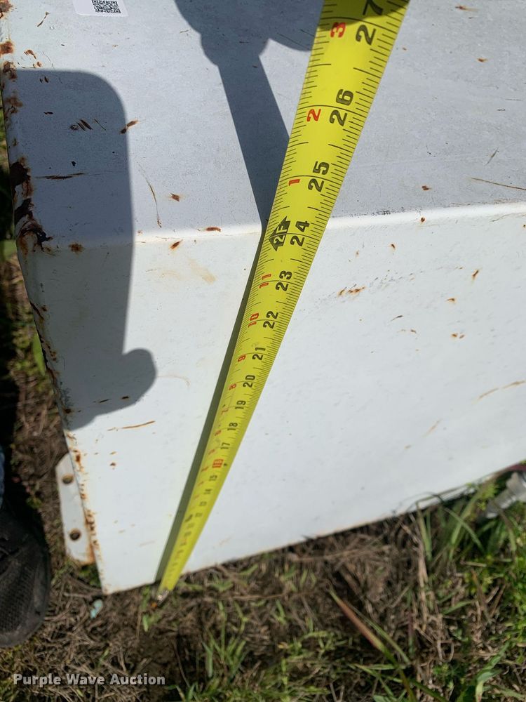 image for item LH9592 (6) auxiliary fuel tanks