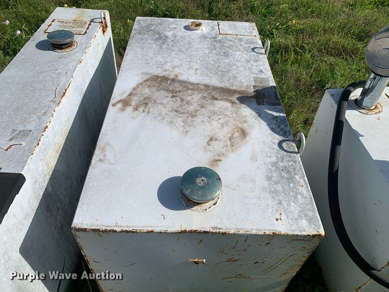 image for item LH9592 (6) auxiliary fuel tanks