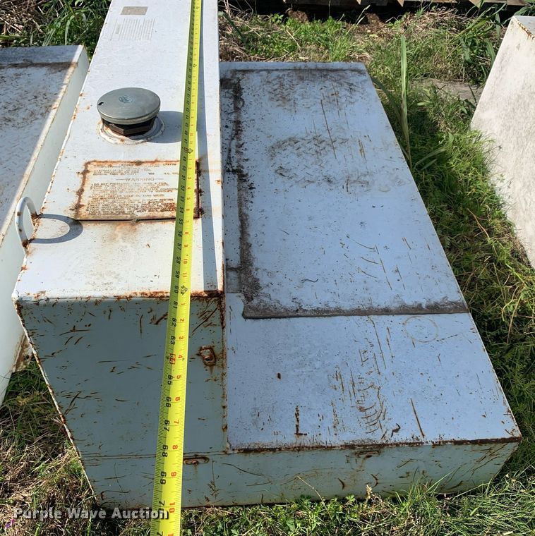 image for item LH9592 (6) auxiliary fuel tanks