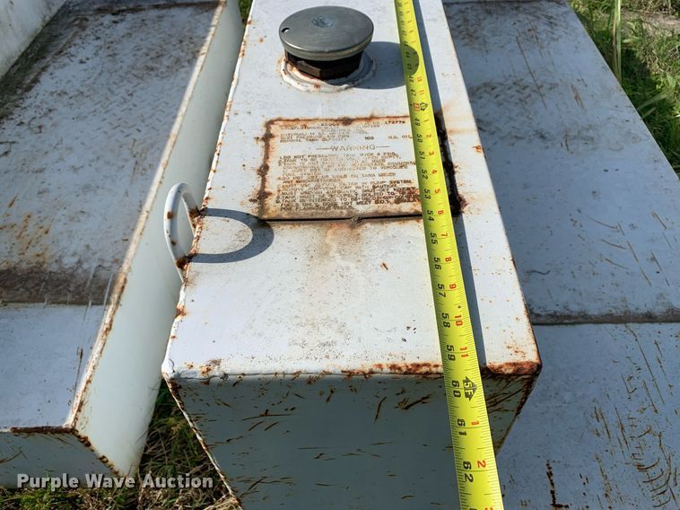 image for item LH9592 (6) auxiliary fuel tanks