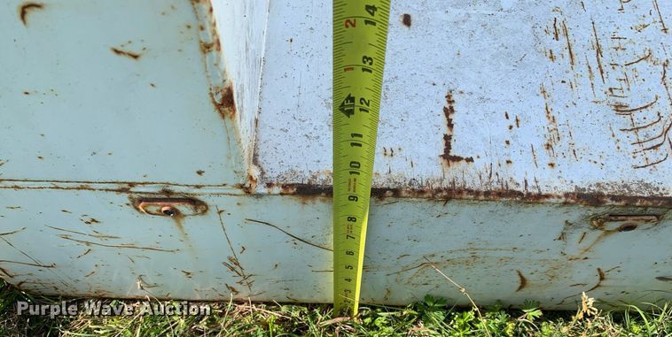 image for item LH9592 (6) auxiliary fuel tanks