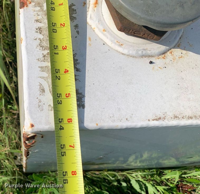 image for item LH9592 (6) auxiliary fuel tanks