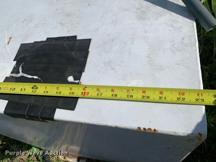 image for item LH9592 (6) auxiliary fuel tanks