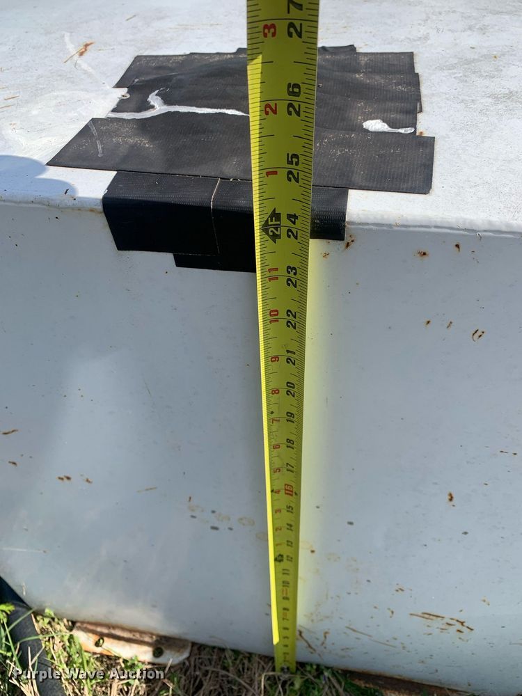 image for item LH9592 (6) auxiliary fuel tanks