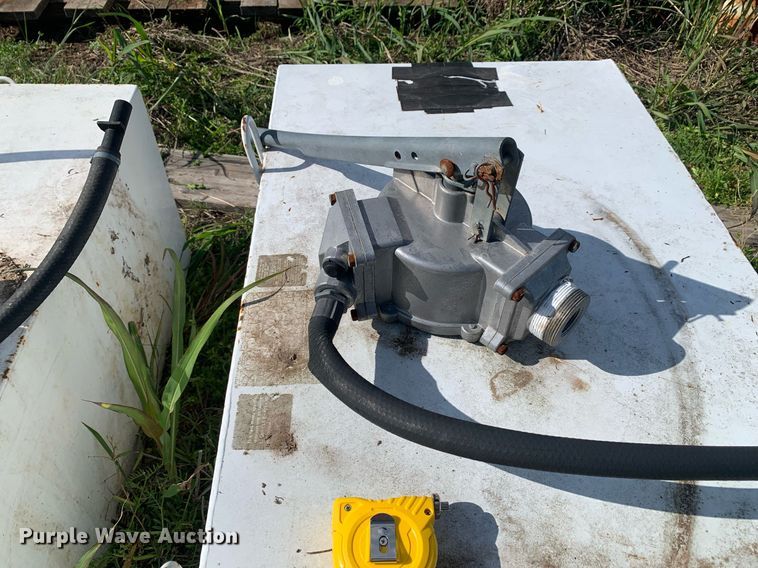 image for item LH9592 (6) auxiliary fuel tanks