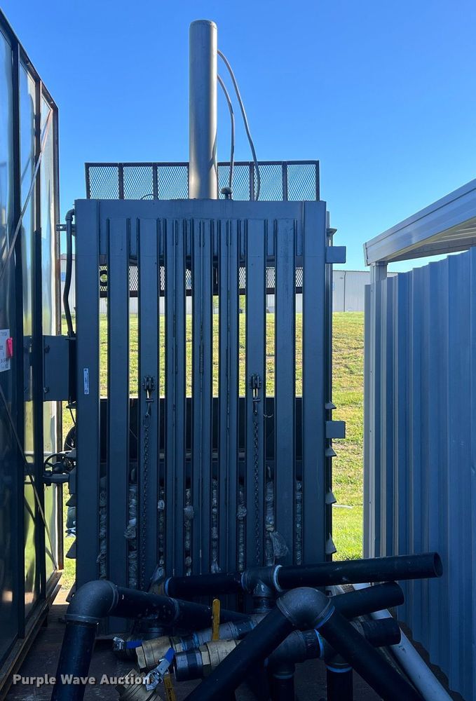 image for item LI9647 Piqua  cardboard baler