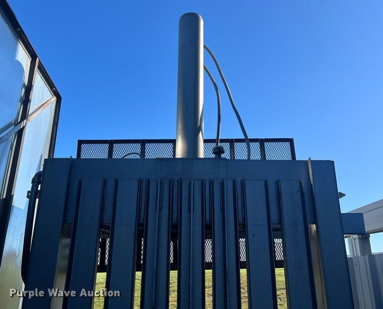 image for item LI9647 Piqua  cardboard baler