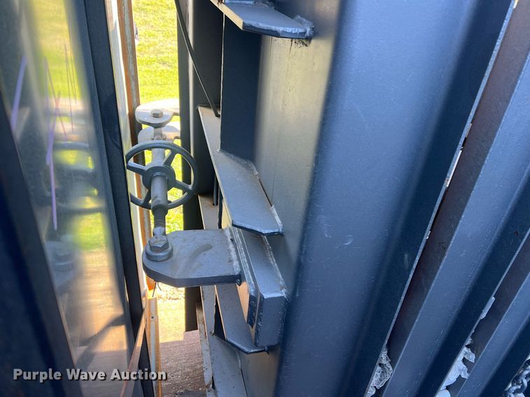 image for item LI9647 Piqua  cardboard baler