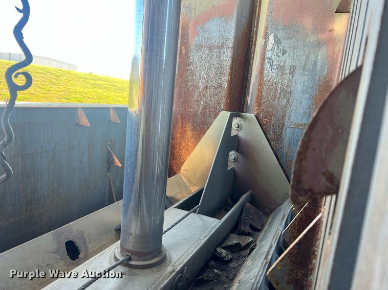 image for item LI9647 Piqua  cardboard baler