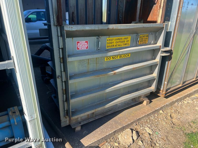 image for item LI9647 Piqua  cardboard baler