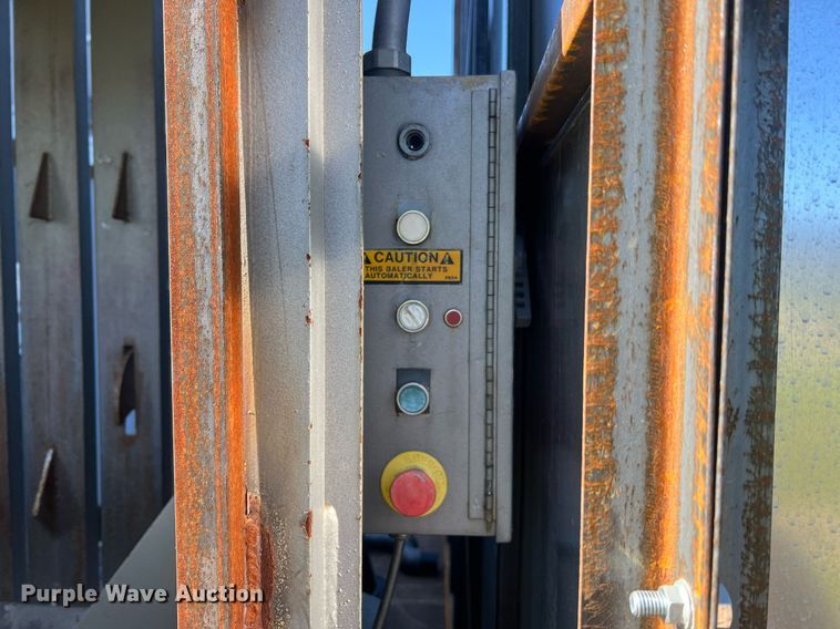 image for item LI9647 Piqua  cardboard baler