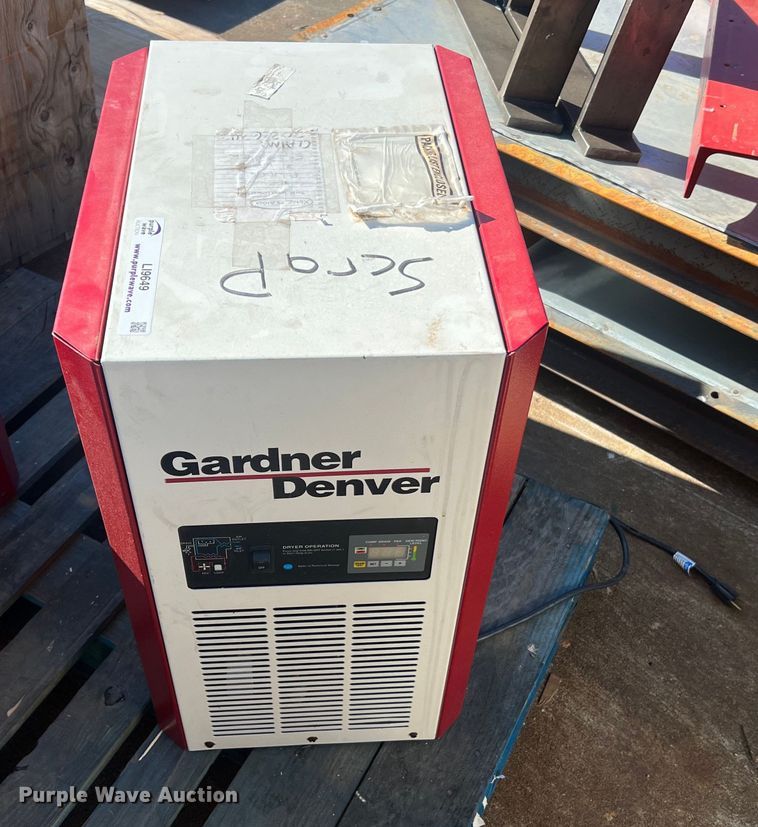 image for item LI9649 Gardner Denver XGNC75A100  refrigerated compressed  air dryer