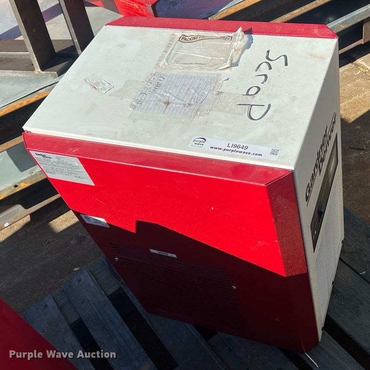 image for item LI9649 Gardner Denver XGNC75A100  refrigerated compressed  air dryer