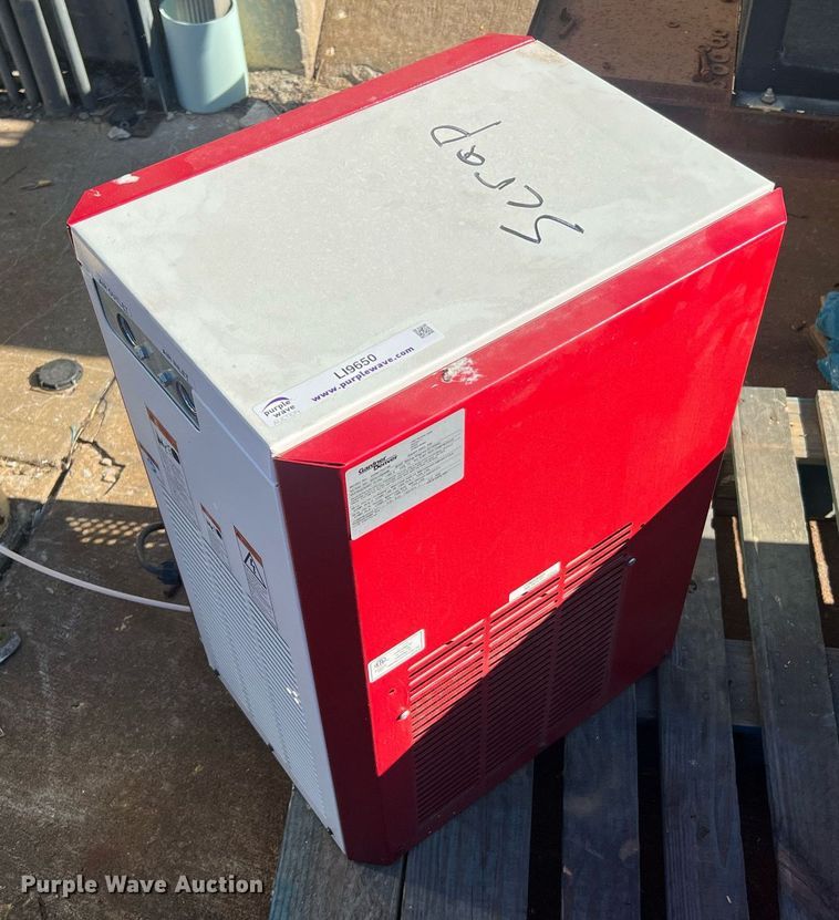 image for item LI9650 Gardner Denver XGNC75A100  refrigerated compressed air dryer