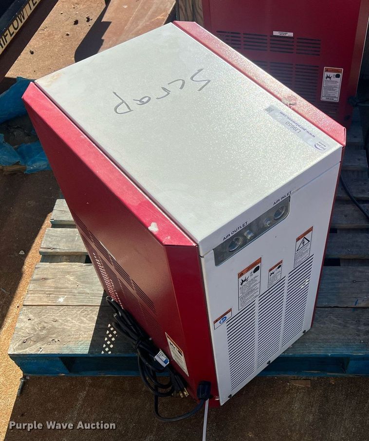 image for item LI9650 Gardner Denver XGNC75A100  refrigerated compressed air dryer