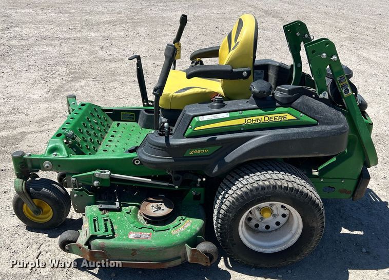 image for item LI9662 John Deere Z950R  ZTR lawn mower