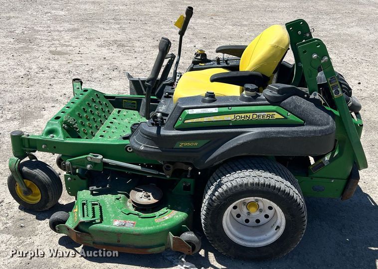 image for item LI9663 John Deere Z950R  ZTR lawn mower