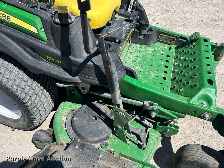 image for item LI9663 John Deere Z950R  ZTR lawn mower