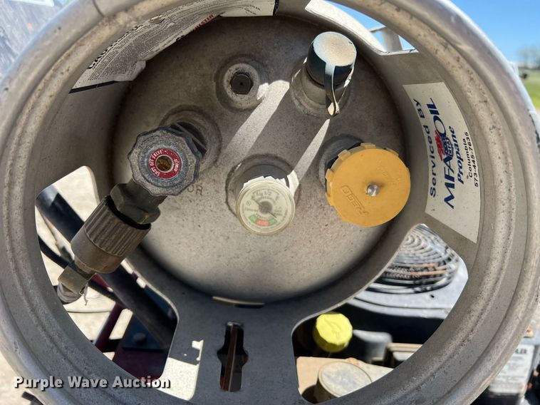 image for item LI9664 Exmark X-Series  ZTR lawn mower