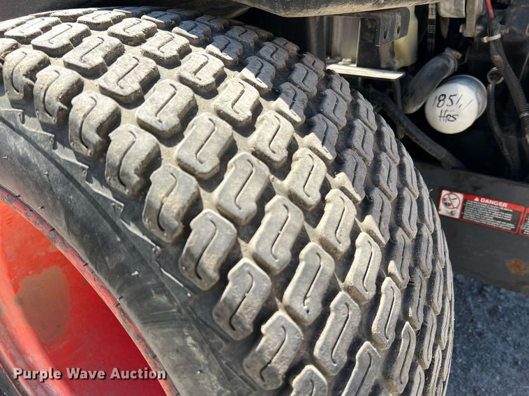 image for item LI9665 Kubota ZD1211  ZTR lawn mower